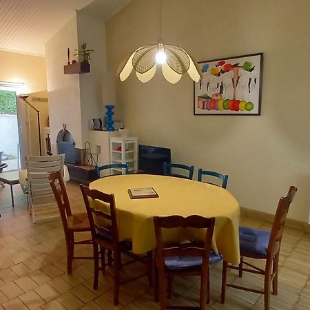 Charmant Pavillon A Saint-Jean-De-Monts: 2 Chambres, Proche Plage, Foret Et Commerces, Jardin Clos - Fr-1-323-259 Экстерьер фото