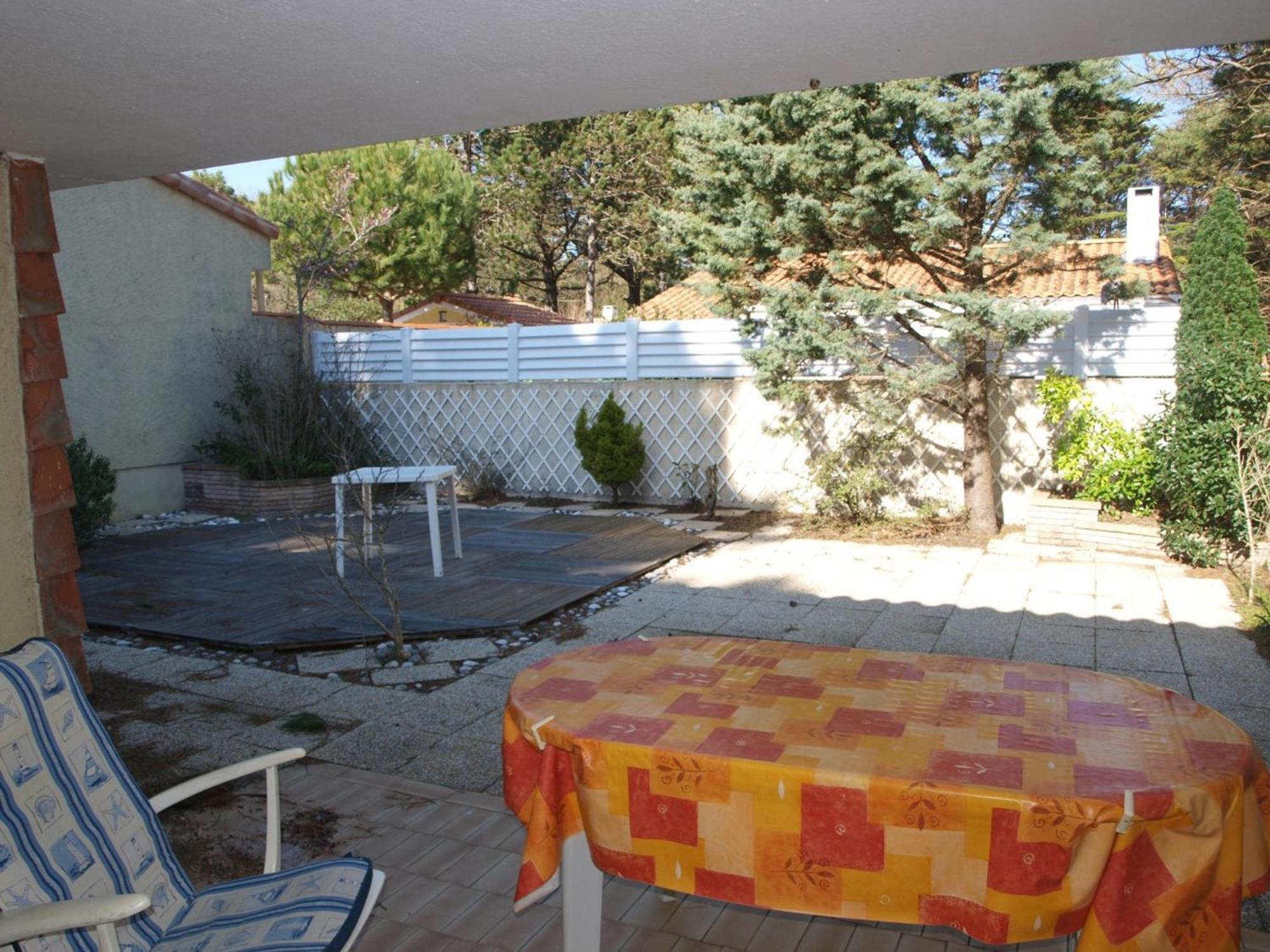 Charmant Pavillon A Saint-Jean-De-Monts: 2 Chambres, Proche Plage, Foret Et Commerces, Jardin Clos - Fr-1-323-259 Экстерьер фото