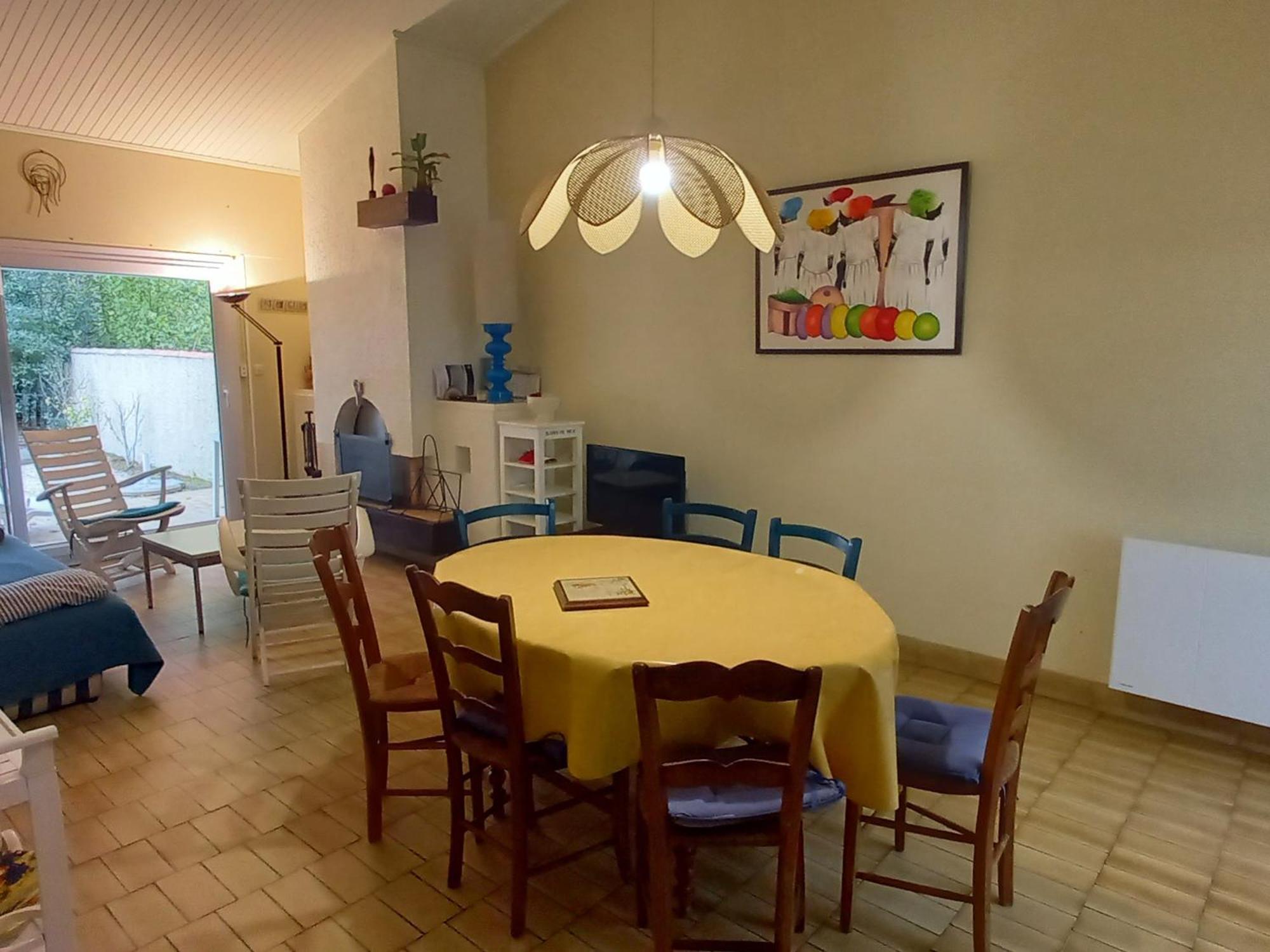 Charmant Pavillon A Saint-Jean-De-Monts: 2 Chambres, Proche Plage, Foret Et Commerces, Jardin Clos - Fr-1-323-259 Экстерьер фото